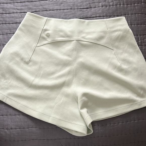 Lululemon Ribbed Softstreme High-Rise Short - Picture 5 of 11